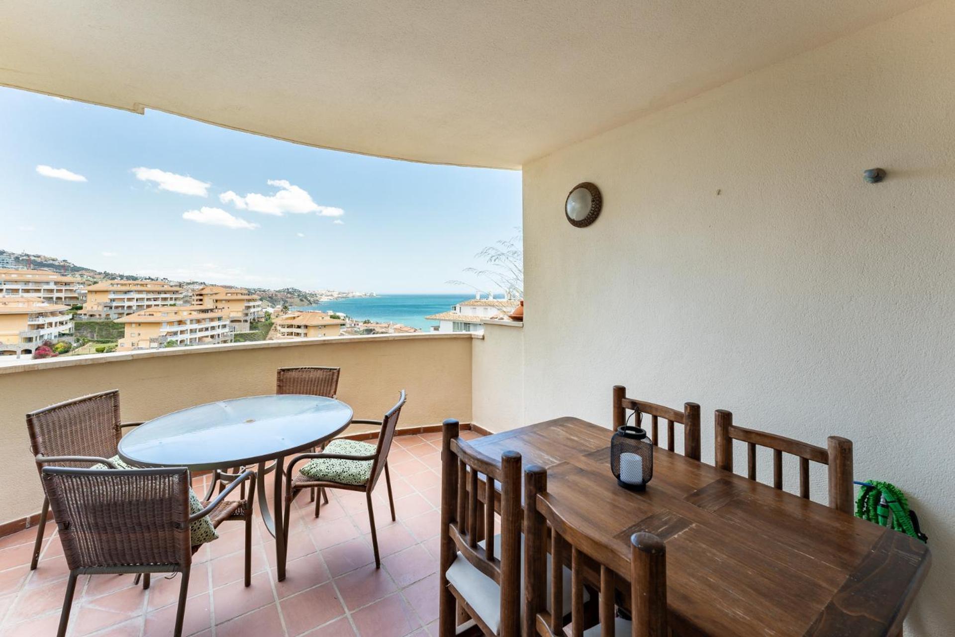 Bhost - Altos Del Majadal Lägenhet Fuengirola Exteriör bild